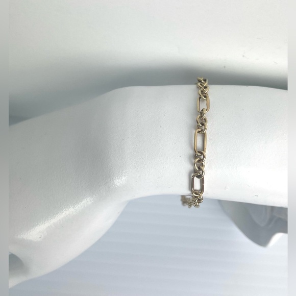 14K Yellow Italian Gold 585 Figaro Chain Link Bracelet...